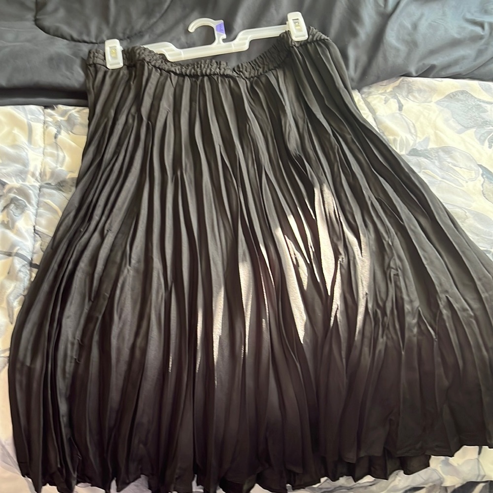 MIDI skirt black and brand new with tag